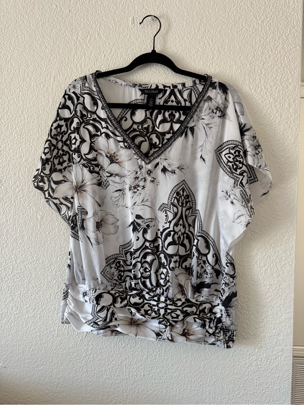 Y2K Women's Top in Black & White